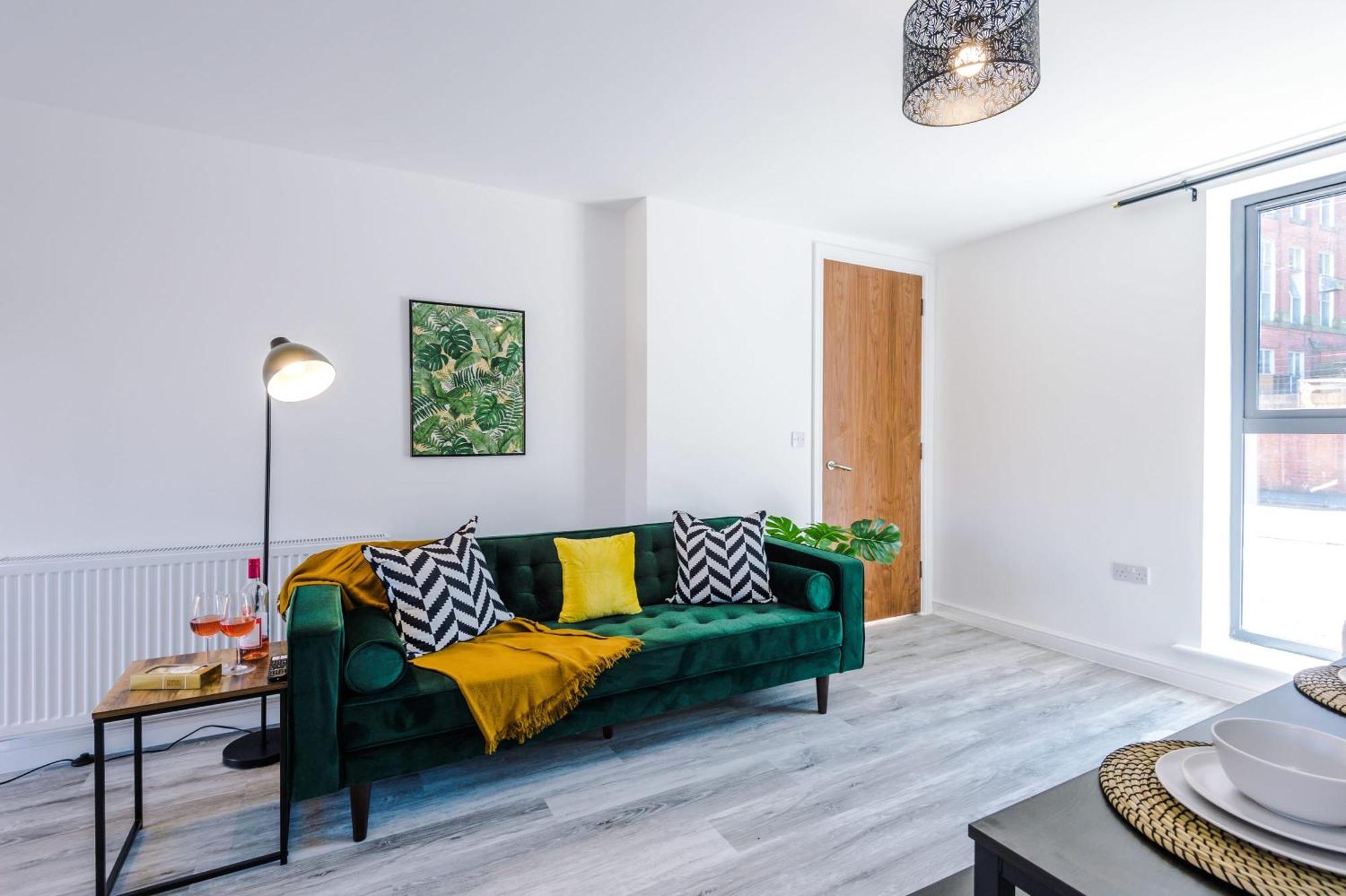 Villa Rest&Recharge At Waterway House Manchester Exterior foto