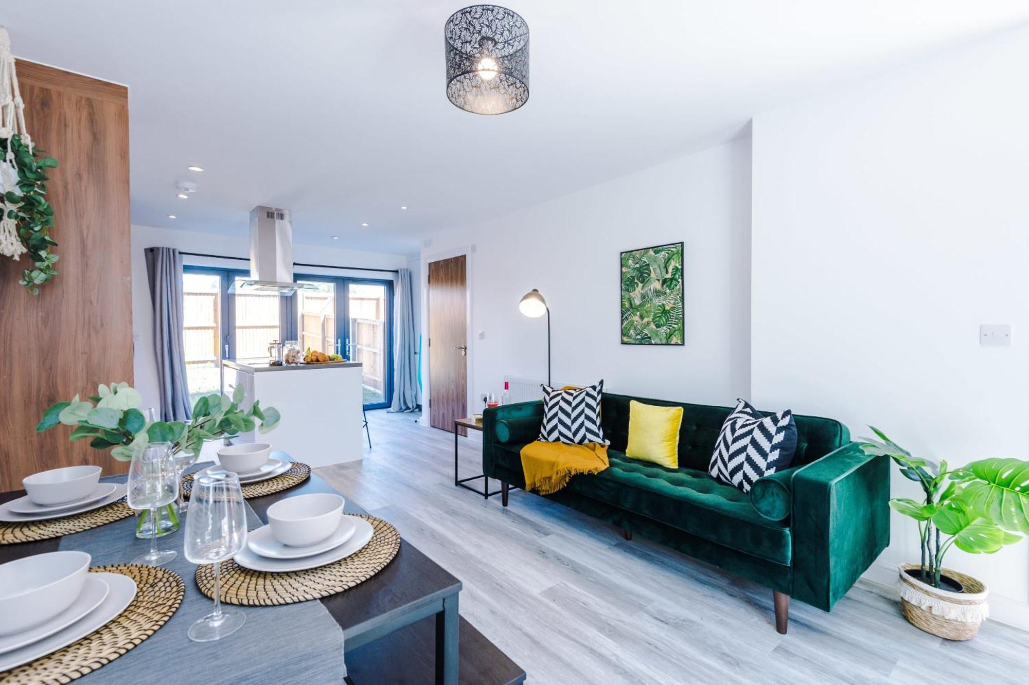 Villa Rest&Recharge At Waterway House Manchester Exterior foto